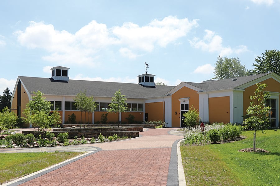 st-james-farm-indoor-riding-arena-900x600