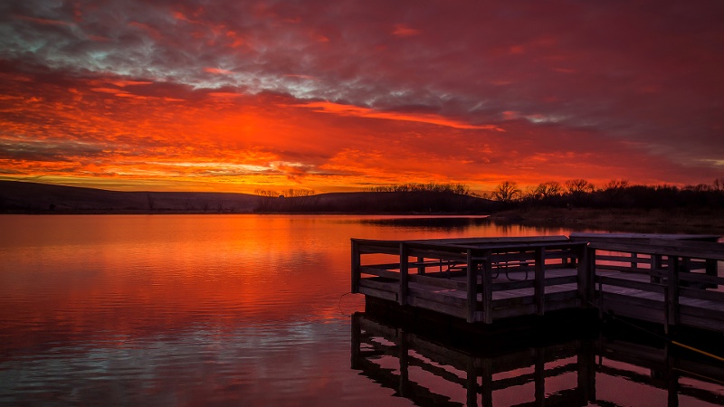 Mallard-Lake-fishing-pier-sunset-800x450