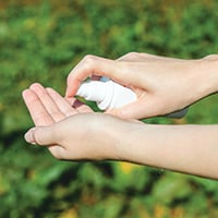 sunscreen-IrinaShatilovaShutterstockcom