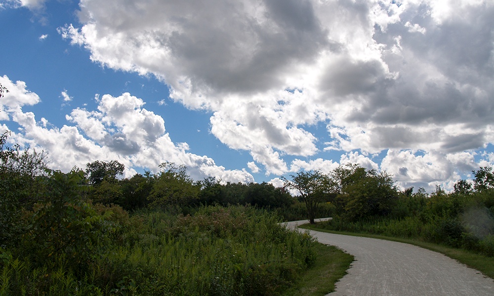 Danada-clouds-trail