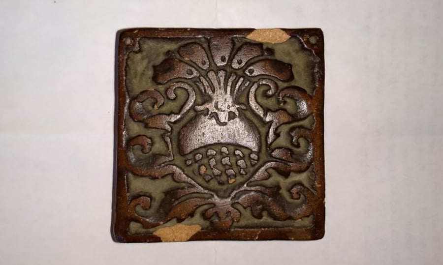 An updated photo of the mostly brown tile.