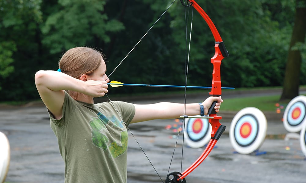 girl-archery