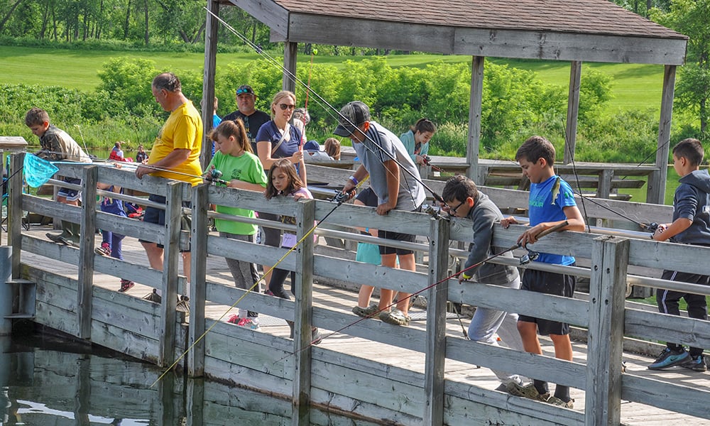 group-pier-fishing