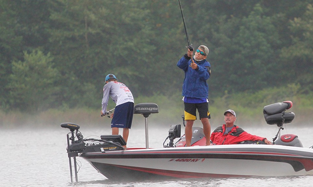 Carter-fishing-at-nationals-Ronnie-Moore