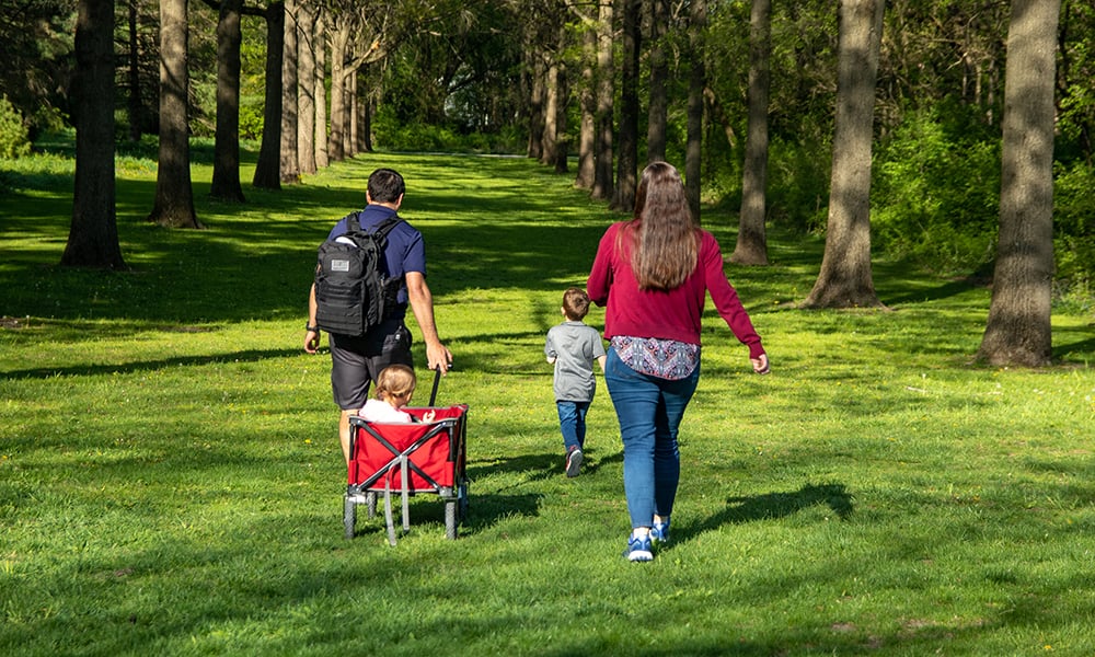 Papineau-family-leaing-1000x600