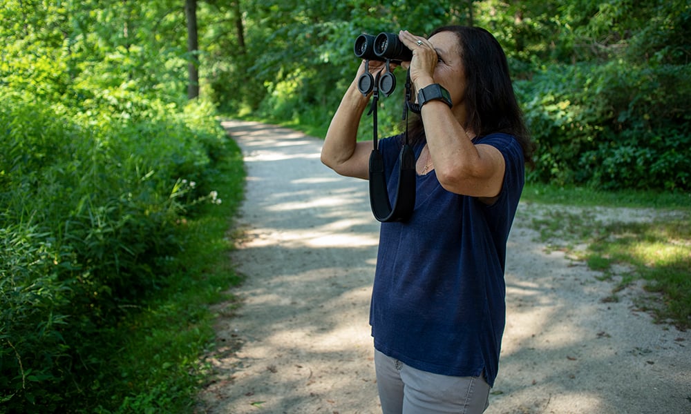 anna-testone-binoculars