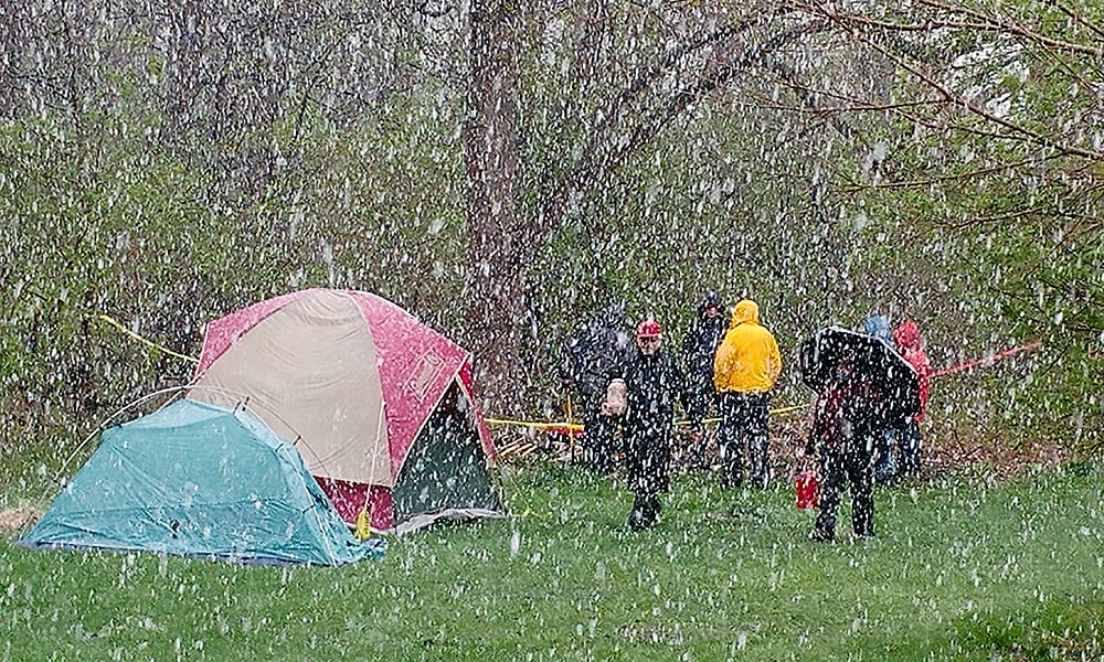 snow-camping