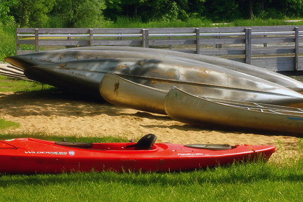 herrick-lake-rowboats-canoe-600-400