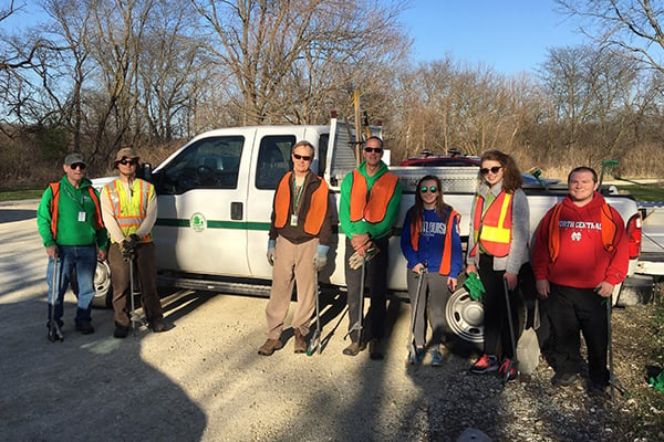 volunteer-ranger-program-earth-week-preserve-pickup-600-400