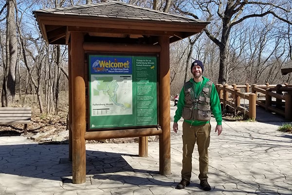 volunteer-trail-watch-fullersburg-woods-sign-feature-600-400