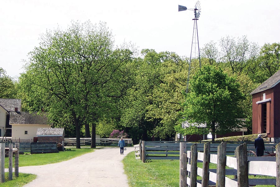 kline-creek-farm-path-900x600