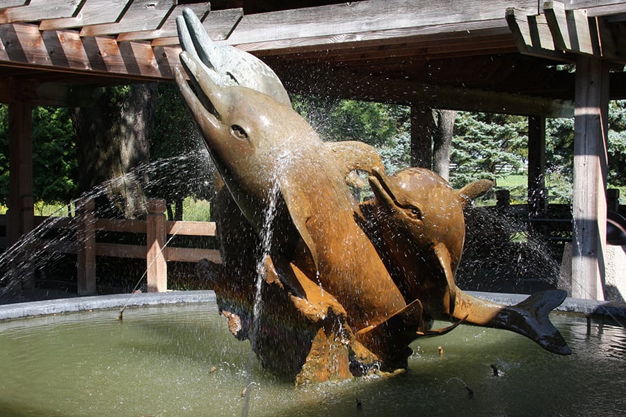 st-james-farm-dolphin-fountain-900x600