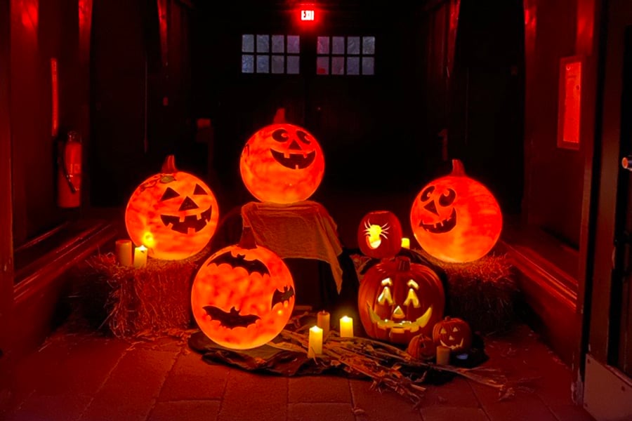 Halloween-lantern-900x600x150